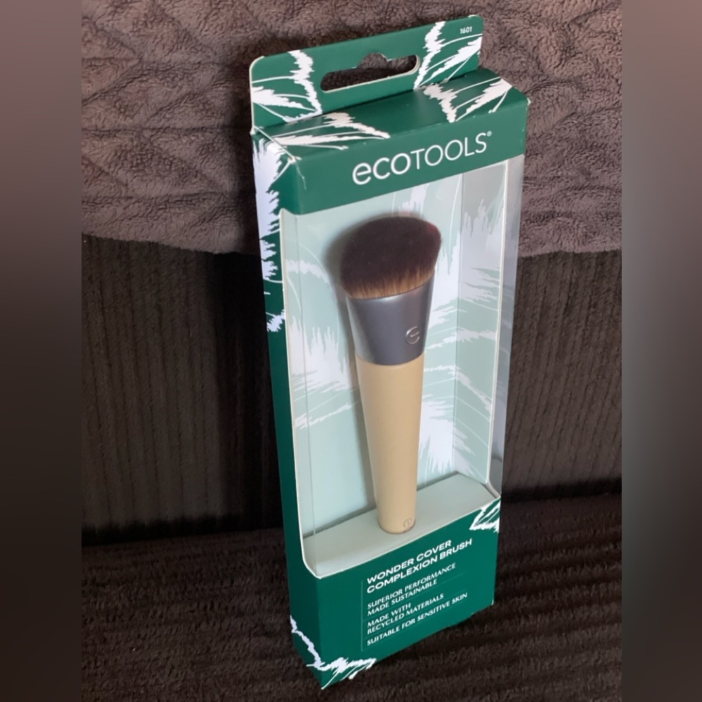 Makeup Brush, Wonder Cover Complexion Brush — EcoTools - Picture 8 of 15